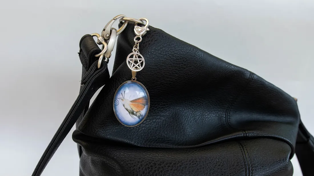 Amulet velerilec – talisman avtentičnosti
