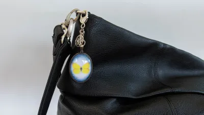 Amulet metulj citronček – talisman igrivosti